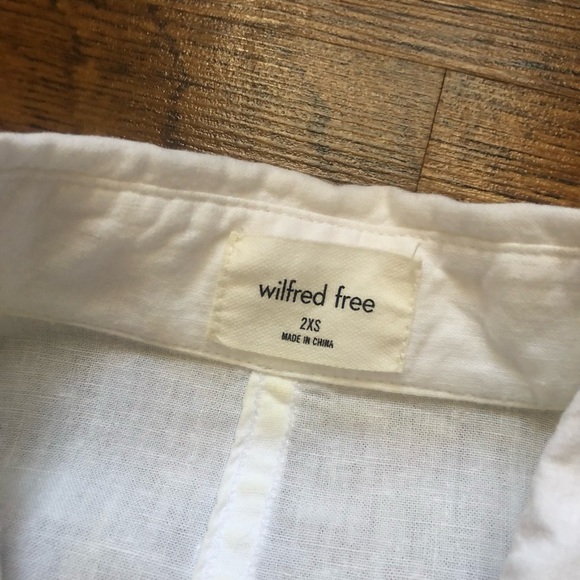 ARITZIA Wilfred Free: White Button Down - Picture 3 of 3